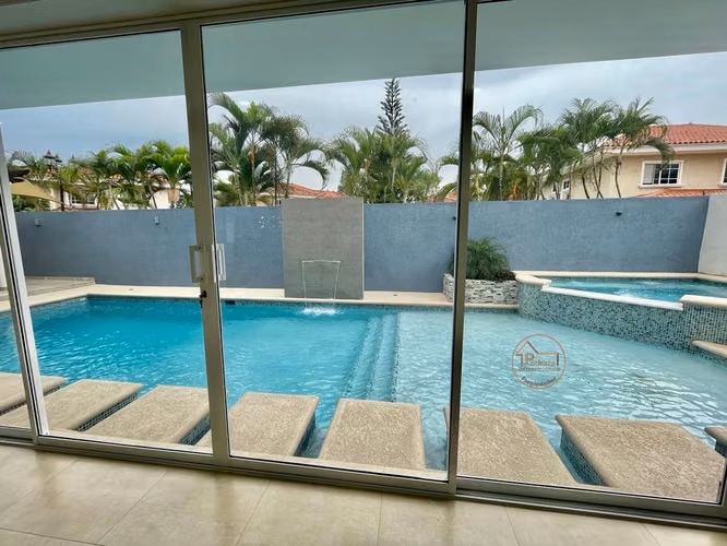 Venta Casa en Palmeras del Este - Costa del Este
