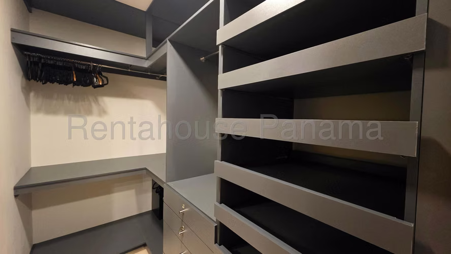Alquiler de Apartamento en Santa Maria Ph Greenview CCO