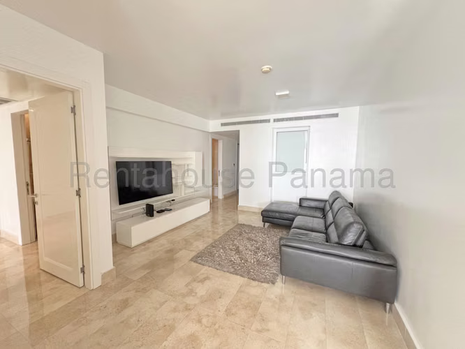 Alquiler de Apartamento en Avenida Balboa Ph YOO CCO
