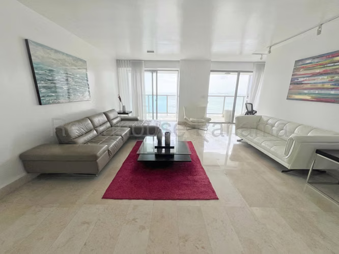 Apartment for rent in Avenida Balboa Ph YOO CCO