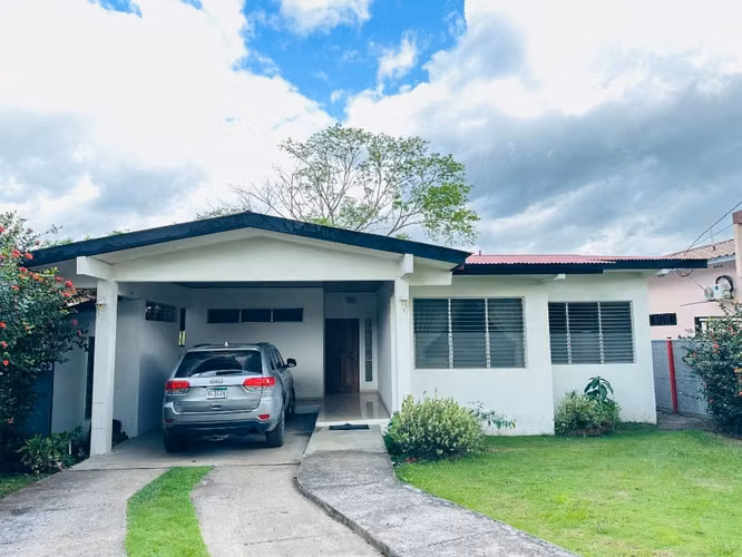  CASA AMPLIA Y ELEGANTE EN VENTA – VILLA DORA, DAVID, CHIRIQUÍ  - Imagen 2