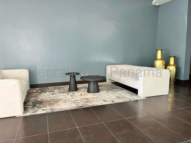 VIVA YA! EN PUNTA PACIFICA VENTA PH LOFT FOUR 41 CON LÍNEA BLANCA ESM