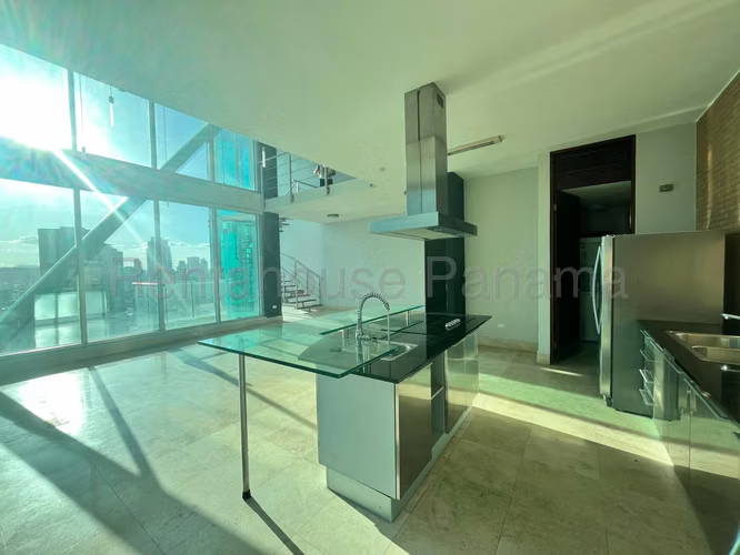 VIVA YA! EN PUNTA PACIFICA VENTA PH LOFT FOUR 41 CON LÍNEA BLANCA ESM