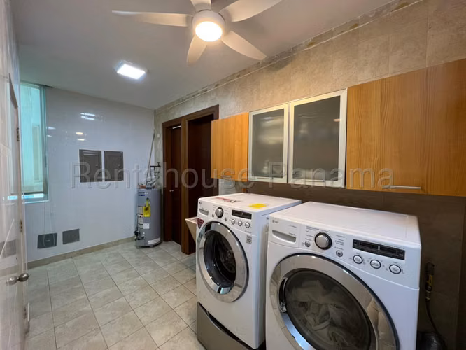 VIVA YA! EN PUNTA PACIFICA VENTA PH BLUE BAHIA AMOBLADO ESM