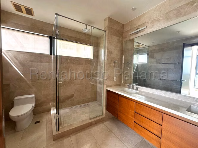 VIVA YA! EN SANTA MARIA VENTA PH ALBATROSS CON LÍNEA BLANCA ESM