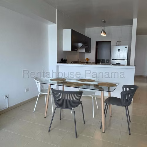 Alquilo Apartamento en Avenida Balboa OF26-8731