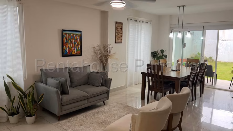 Alquilo Casa en Chorrera OF26-4876