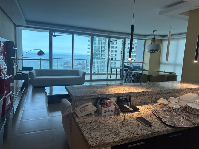 Alquilo Oceanaire Vista al mar $2,400 Último Precio