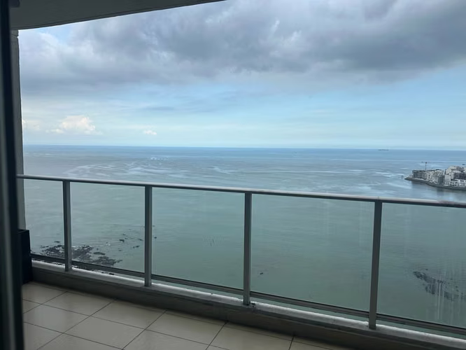 Alquilo Oceanaire Vista al mar $2,400 Último Precio