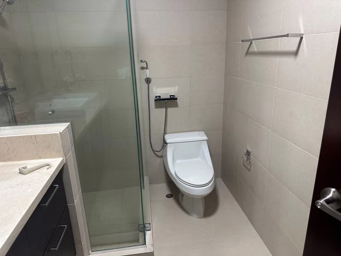 Alquilo Oceanaire Vista al mar $2,400 Último Precio