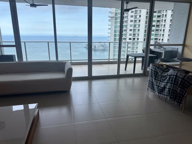 Alquilo Oceanaire Vista al mar $2,400 Último Precio