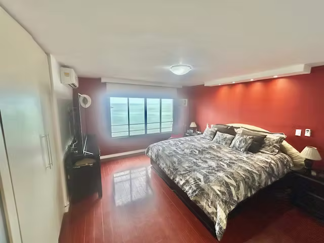 VENTA PH SABOGA APARTAMENTO CON VISTA FRONTAL MAR