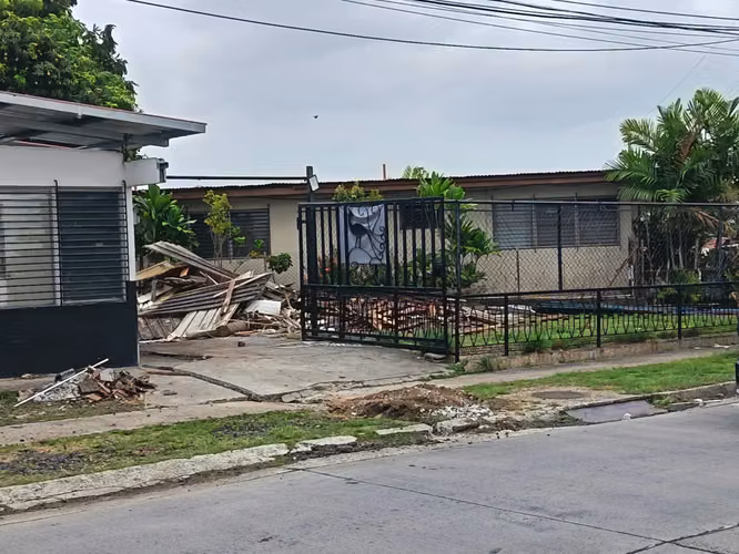 SE ALQUILA LOCAL CASA COMERCIAL BETANIA - Imagen 5