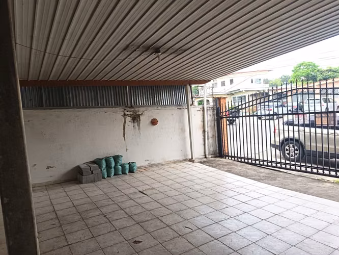 SE ALQUILA LOCAL CASA COMERCIAL EN EL DORADO