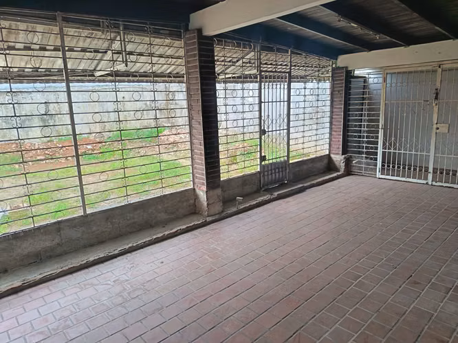 SE ALQUILA LOCAL CASA COMERCIAL EN EL DORADO