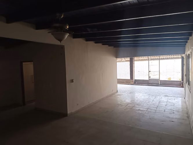 SE ALQUILA LOCAL CASA COMERCIAL EN EL DORADO