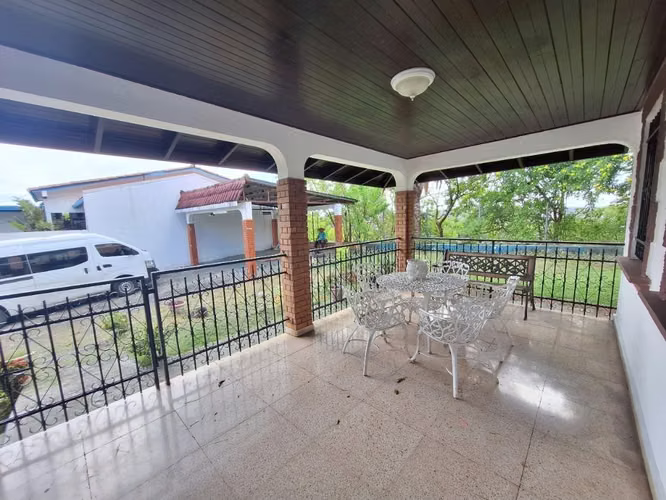 SE ALQUILA CASA AMPLIA EN EL DORADO