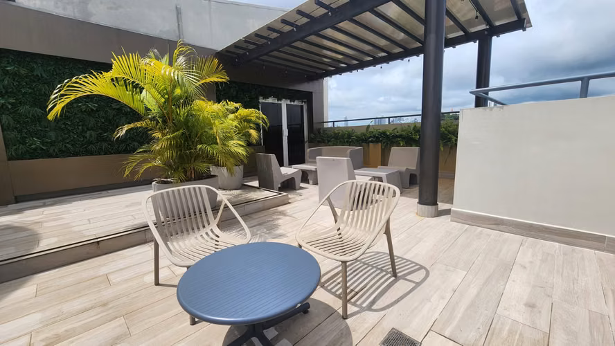 Alquiler de Apartamento en PH Venice Place, Condado del Rey