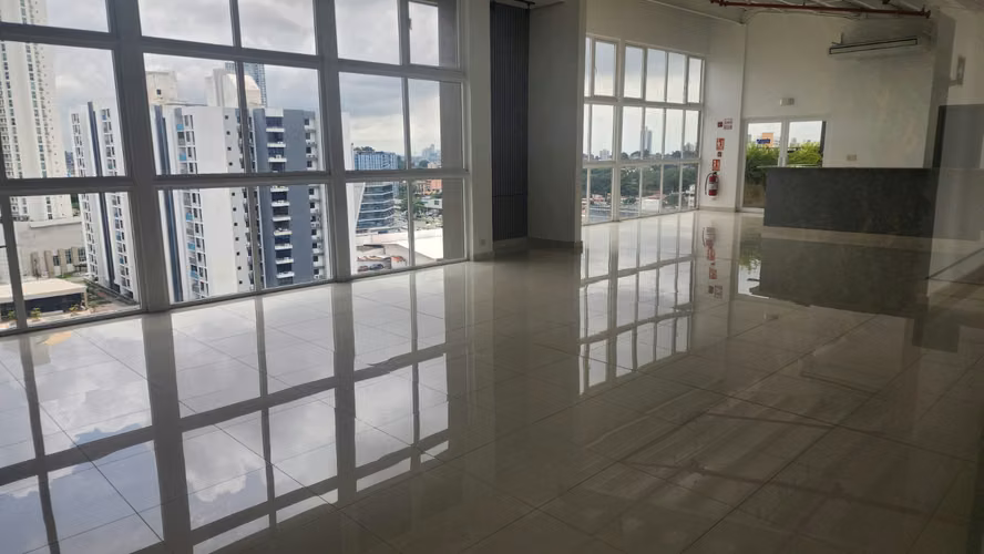 Alquiler de Apartamento en PH Venice Place, Condado del Rey