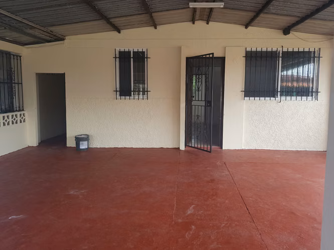 CASA EN VENTA - RESIDENCIAL ALTOS DE VISTA ALEGRE - ARRAIJÁN