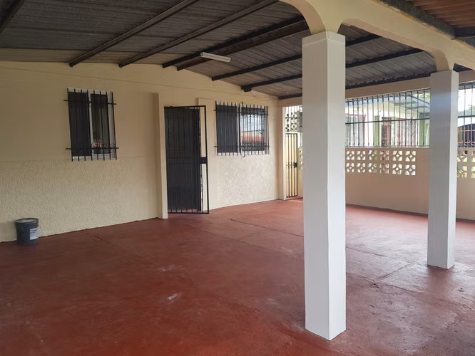 CASA EN VENTA - RESIDENCIAL ALTOS DE VISTA ALEGRE - ARRAIJÁN