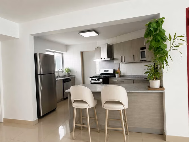 SE VENDE APARTAMENTO EN P.H. LAS PERLAS PUNTA PAITILLA - REMATE - 196 MTS2 - - REM