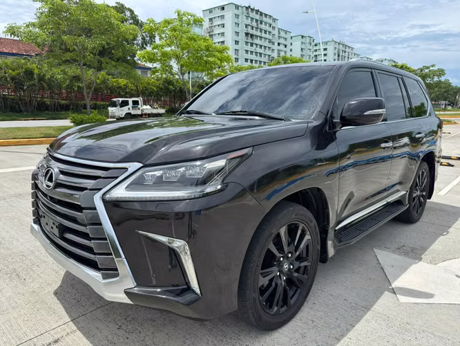 2018 LEXUS LX570