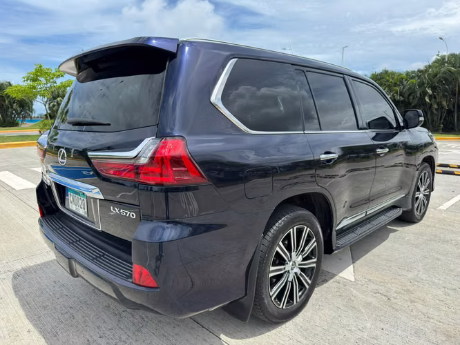 2019 LEXUS LX570