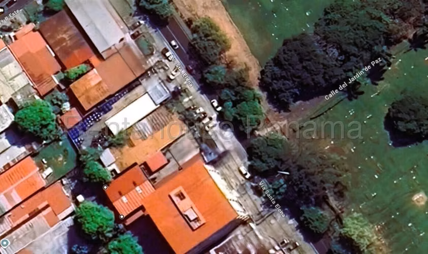 Terreno en Venta en Parque Lefevre YM