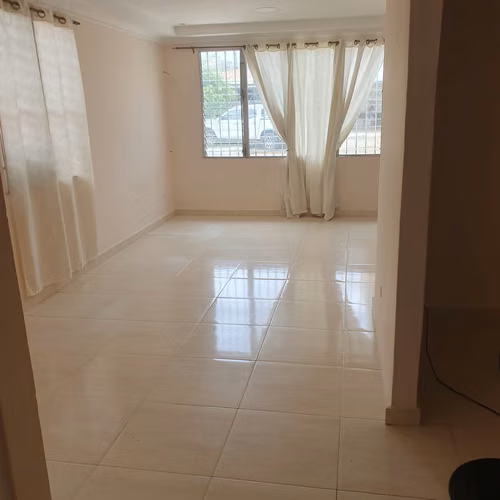 Casa en Alquiler en Villa Lucre # 2126 cad