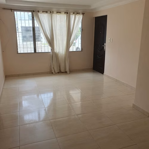 Casa en Alquiler en Villa Lucre # 2126 cad