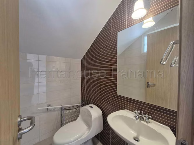 Se Vende Casa en Brisas Del Golf MDV26-8712