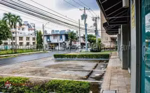 Alquiler de Local Comercial con 100m2 en San Francisco PH Plaza SR - Imagen 9