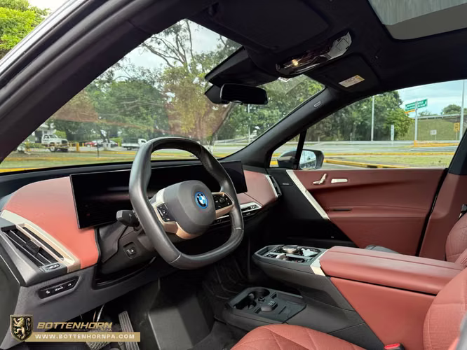 BMW iX xDrive 40 Full Extras Garantia vigente con BMW - Imagen 7