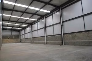 Venta de Ofi-Galera con 849m2 en Tocumen PH Cl Los Dos Caminos 26-8703SR