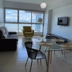 Alquiler de Apartamento con 102m2 en Avenida Balboa PH Grandbay 26-8731SR