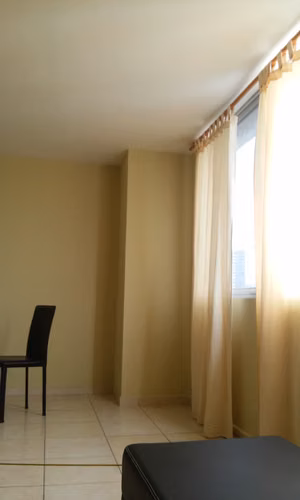 Vendo apartamento Via España muy cerca del Parque Omar - Imagen 8