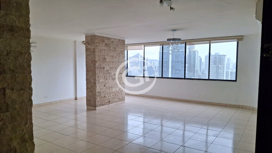 Espacioso apartamento en Marbella Tower 2 4H|4B