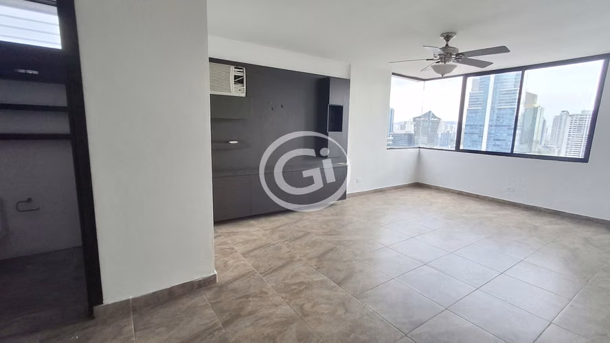 Espacioso apartamento en Marbella Tower 2 4H|4B