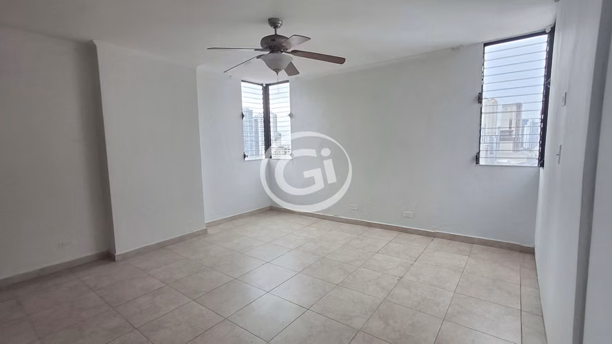 Espacioso apartamento en Marbella Tower 2 4H|4B