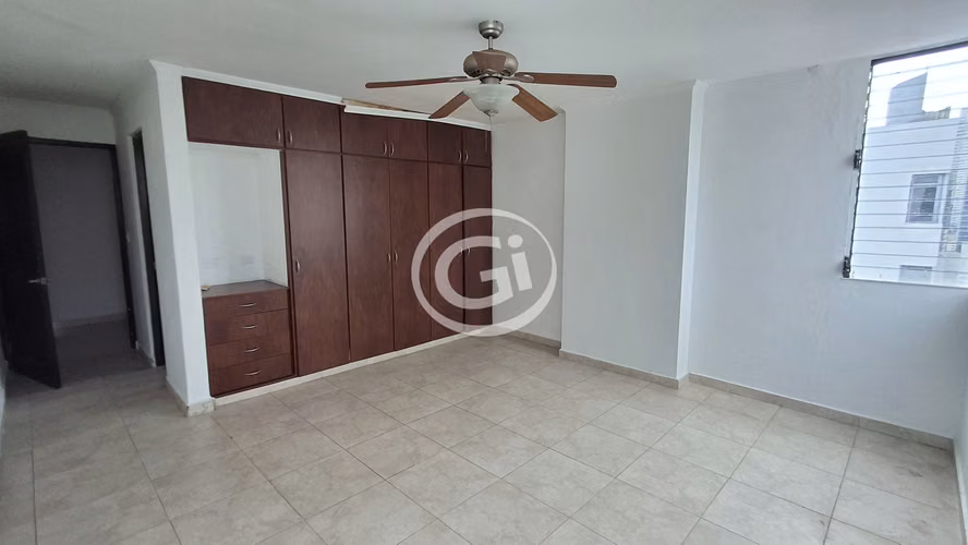Espacioso apartamento en Marbella Tower 2 4H|4B