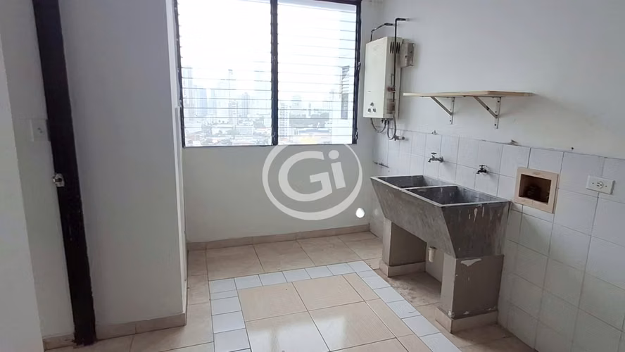 Espacioso apartamento en Marbella Tower 2 4H|4B