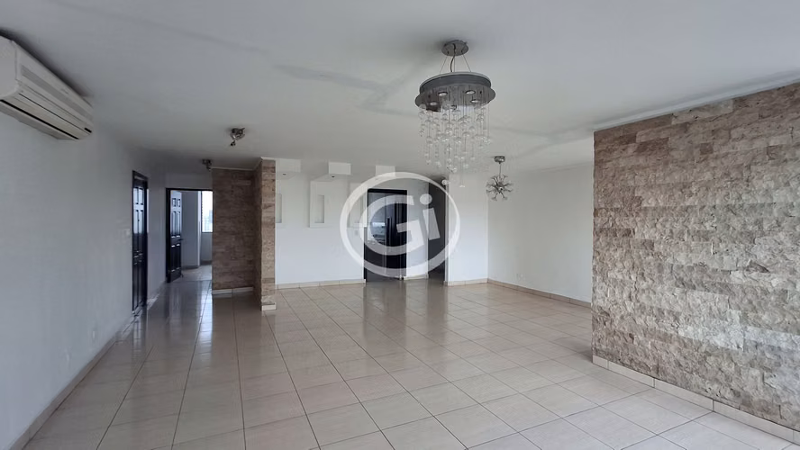 Espacioso apartamento en Marbella Tower 2 4H|4B