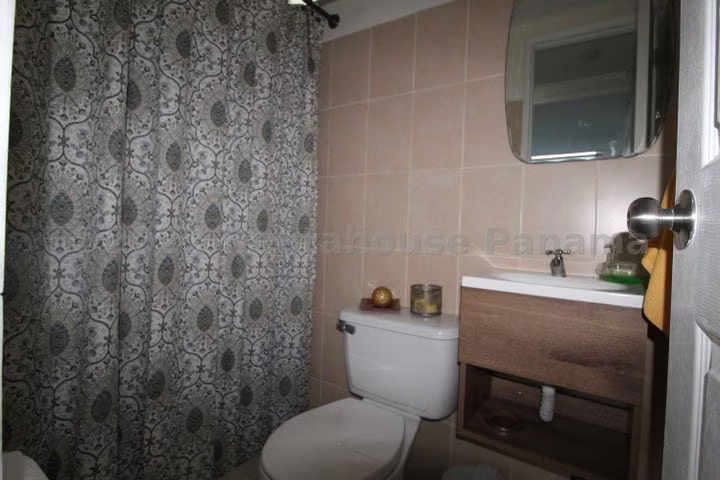 24-1492RGG Apartamento VENTA 3 habitaciones, línea blanca BALCÓN. Oportunidad
