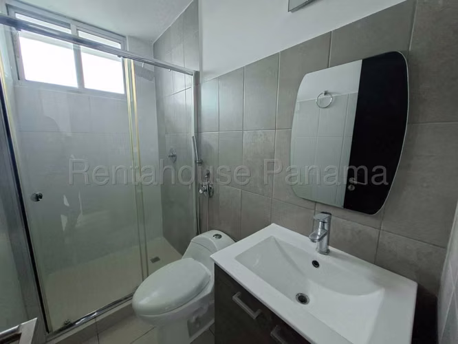 Alquilo Apartamento en Carrasquilla OF26-8246