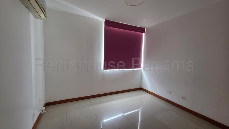 Alquilo Apartamento en Coco del Mar OF26-7981