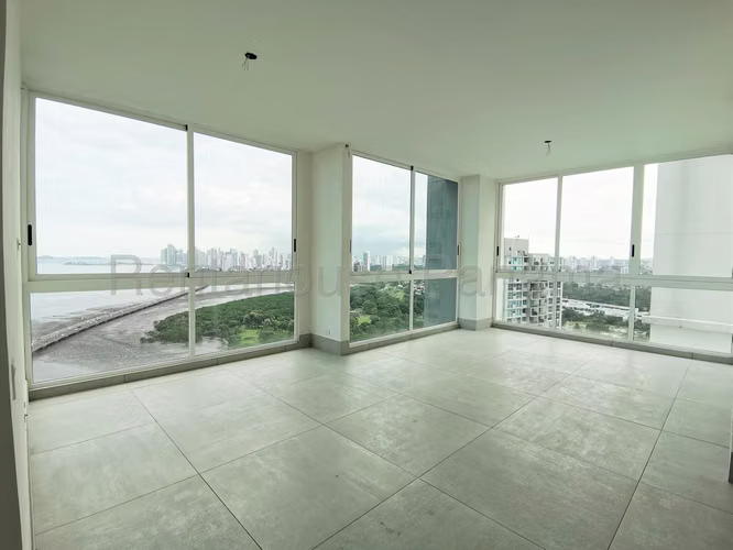 Vendo Apartamento en Costa del Este OF26-8768