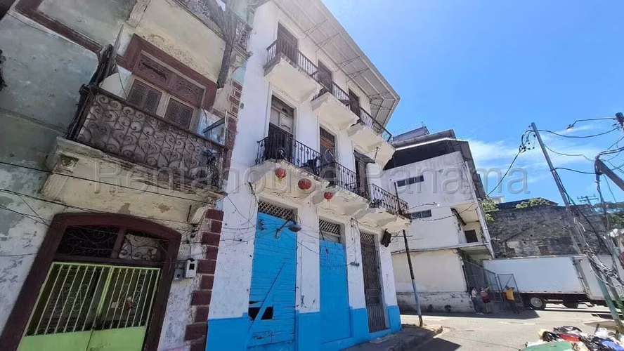 Vendo Edificio en Santa Ana OF26-7095