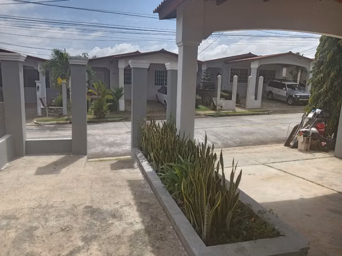 VENTA DE CASA EN BRISAS DEL GOLF ARRAIJÁN
