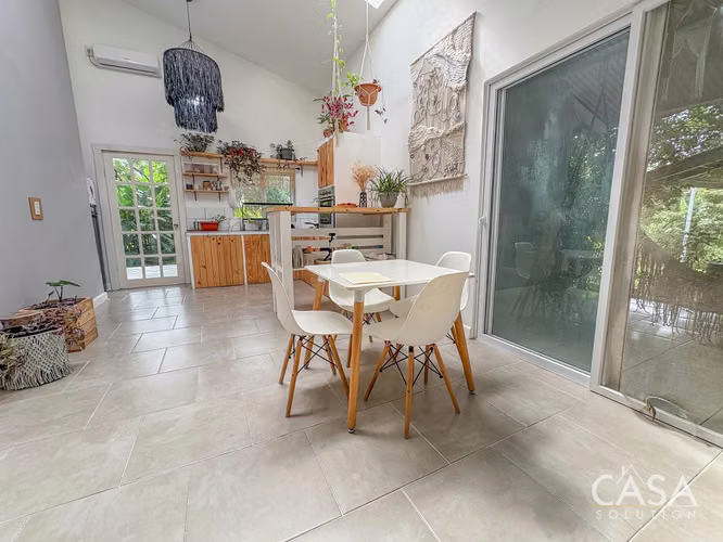 Bonita Casa Estilo Boho en venta en Dos Rios, Cerca de Boquete y David